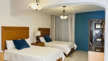 City House, 5 Bedrooms, Terrace, City View | Down comforters, desk, blackout drapes, iron/ironing board