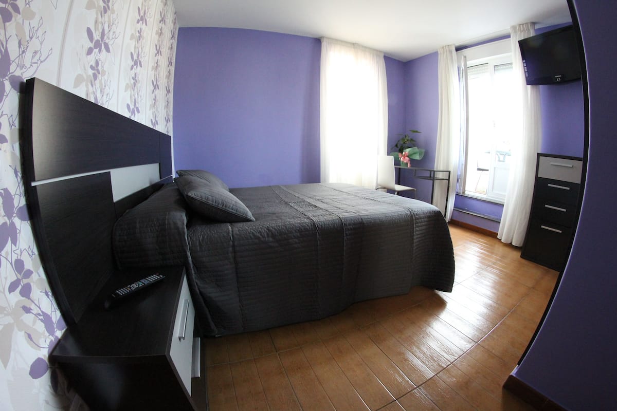 Doppelzimmer, Balkon, Stadtblick