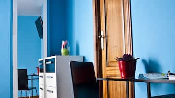 Desk, laptop workspace, free WiFi