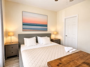 Desk, iron/ironing board, WiFi, bed sheets