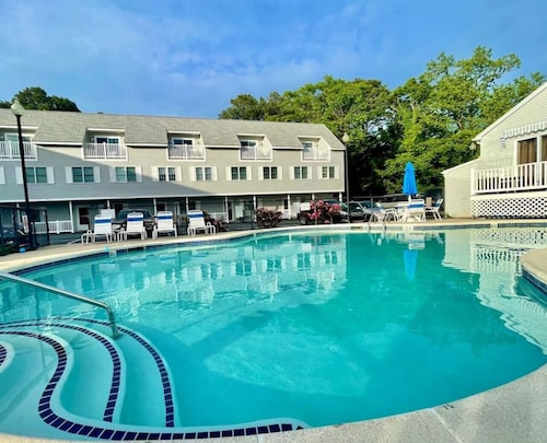Beach Club Retreat | Pool | 3 Blocks to the Beach