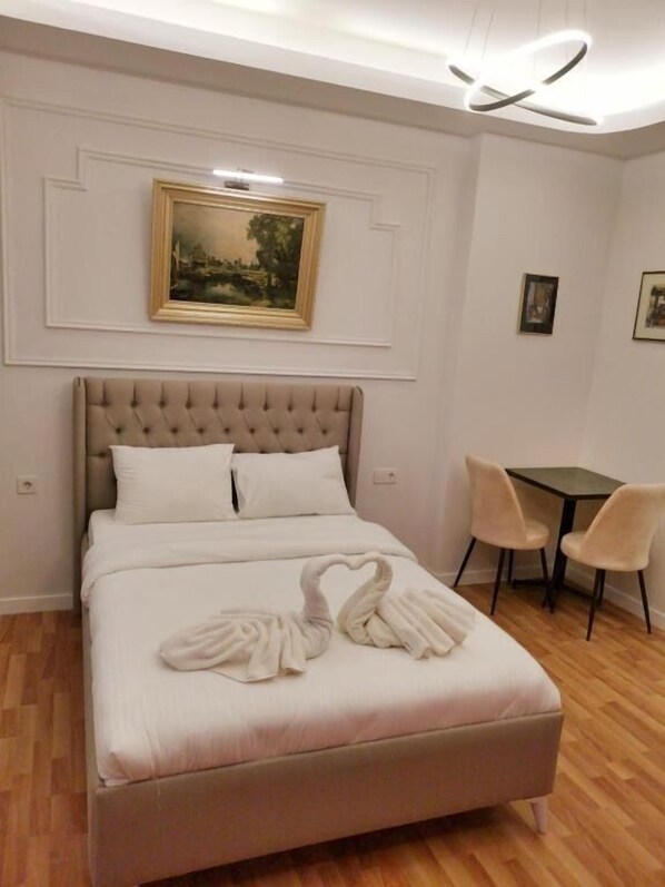Deluxe Double Room | Free WiFi, bed sheets - St.Moscow Suite Taksim (Istanbul)