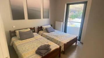 2 bedrooms, WiFi, bed sheets