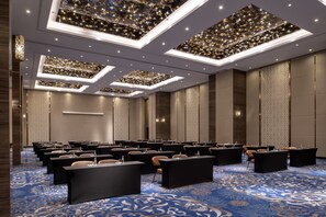 Banquet hall - Abesq Doha Hotel and Residences - An IHG Hotel (Doha)