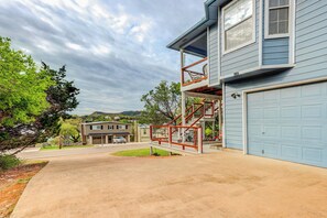 Exterior - Canyon Lake Getaway w/ Fire Pit, Boat Ramp Nearby! (Canyon Lake)