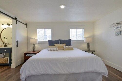 Laketown Cottages "Blue Anchor"