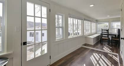 Laketown Cottages "Blue Anchor"