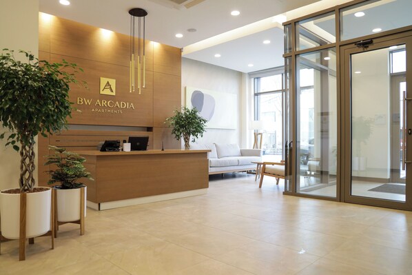 ฝ่ายต้อนรับ