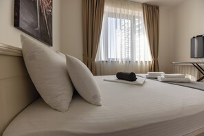 Presidential Apartment, 2 Bathrooms, City View | In-room safe, individually furnished, desk, laptop workspace - Apartments Royal - Arcadia Building (Belgrade)