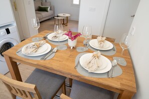 Dining - Brand new apartment in Malaga center a few steps from the pedestrian area. (Málaga)