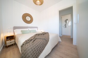 2 Schlafzimmer, Schreibtisch, Bügeleisen/Bügelbrett, kostenloses WLAN