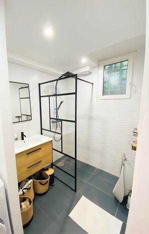 Doccia, asciugamani, sapone