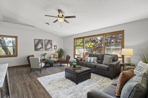 Living area - Spacious Modern Farmhouse - Pickleball Court & near Beach! (Huron Township)