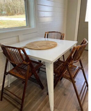 Dining - Lake Bungalo (Fort Scott)