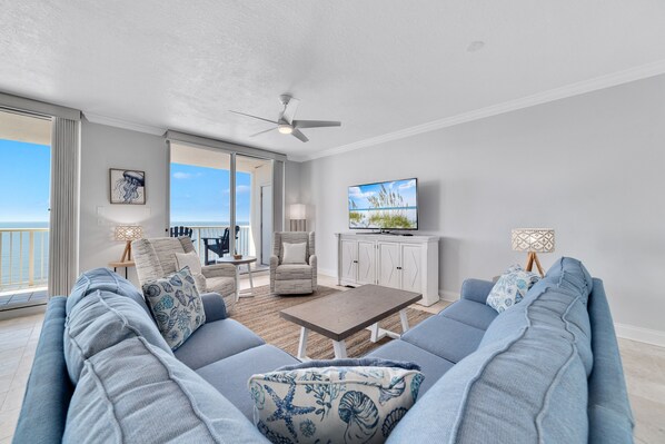 Smart TV, futbolito y tenis de mesa 