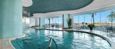 Piscine couverte, piscine chauffée