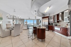 Fridge, microwave, oven, stovetop - Bella Luna 902-Luxury Condo-Stunning Views-Beach access-walk to Flora Bama (Orange Beach)