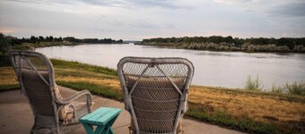Historic Ft. Peck Schoolhouse w/indoor BB court