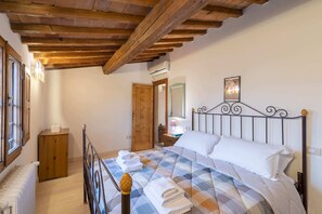 基本公寓, 多張床 | 2 間睡房、書桌、手提電腦工作空間、床單