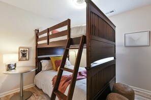 3 Schlafzimmer, Bügeleisen/Bügelbrett, WLAN