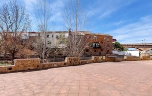 Property grounds - Awesome apartment in Puente de Genave (Puente de Genave)