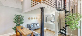 Cozy Boho-Chic Loft ~ 2 Mi to Downtown Cincinnati