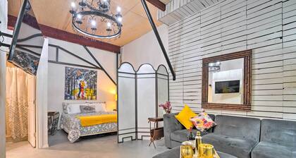Ideally Located Vacation Rental Studio in Laredo!