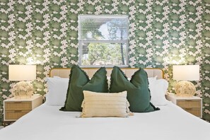 3 bedrooms, iron/ironing board, travel cot, WiFi - Sunny Palm Cottage | Hot Tub | 10 Min to Beach! (Largo)