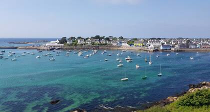 Kerheol, bright house with garden and beach on foot