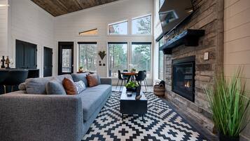 TV connectée, cheminée