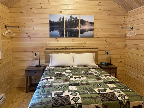 Family Cabin - Located at Lakewood Park with bedroom, bunks, kitchen, private bath, lake access