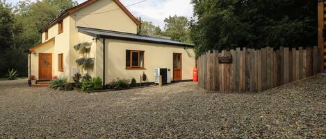 Cottage | Front of property