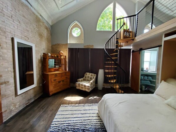 4 bedrooms, iron/ironing board, travel cot, WiFi - Heavenly Stay, Sturgeon Bay (Sturgeon Bay)