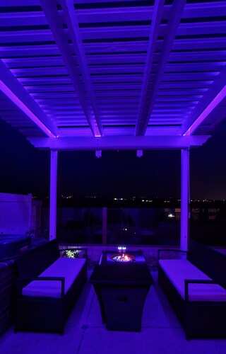 Entire TownHouse 2Bed 2Bath 3Beds