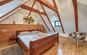 4 Schlafzimmer, Reisekinderbett, kostenloses WLAN, Bettwäsche