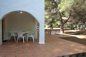 Outdoor dining - Apartamentos Casin (Formentera)