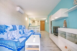 Living area - C&B Apartamento Catalunya 92 (Salou)