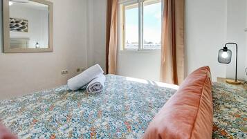 2 bedrooms, travel crib, free WiFi, bed sheets