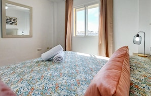 2 chambres, lit parapluie, Wi-Fi gratuit, draps fournis