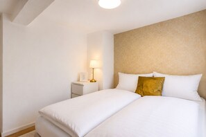1 bedroom, iron/ironing board, travel cot, free WiFi