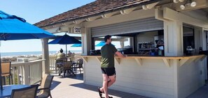 Bar (on property) - Oceanfront Escape at Famous Ocean Creek Resort (Myrtle Beach)