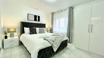 2 bedrooms, iron/ironing board, free WiFi, bed sheets