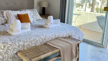 3 dormitorios, tabla de planchar con plancha, wifi gratis y ropa de cama