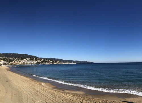 Appartement Le lavandou plein centre ville proche de la mer