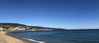 Apartment Le lavandou full city center close to the sea