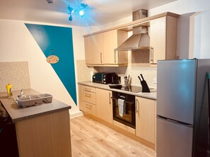 Fridge, microwave, oven, stovetop - Hull City-Centre (Kingston upon Hull)
