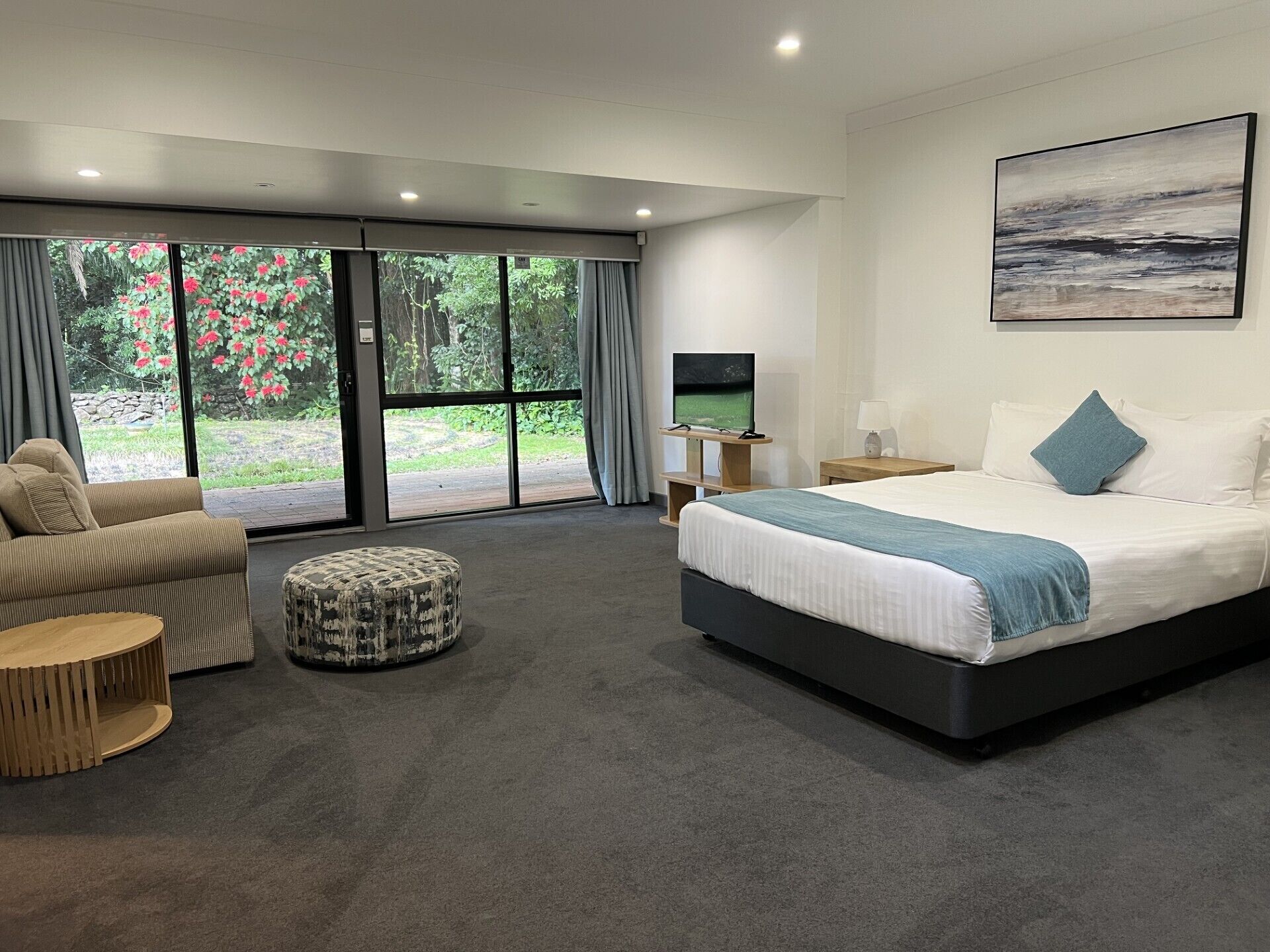 Premium Studio | Desk, laptop workspace, iron/ironing board, free WiFi