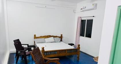 Villa Devi/Sounita 363/B Old Auroville Road Bommaiyarpalayam Tamil Nadu 60510