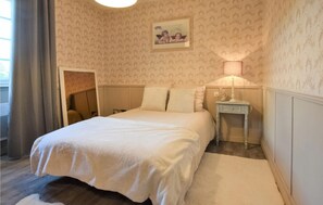 6 dormitorios, cuna de viaje, wifi gratis y ropa de cama