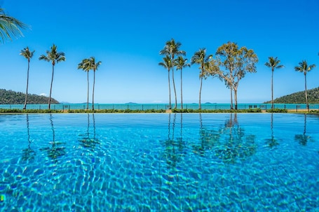Turquoise | Private pool